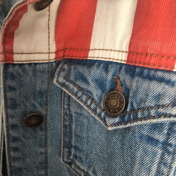 Forever 21 sleeveless jean jacket - Picture 3 of 4